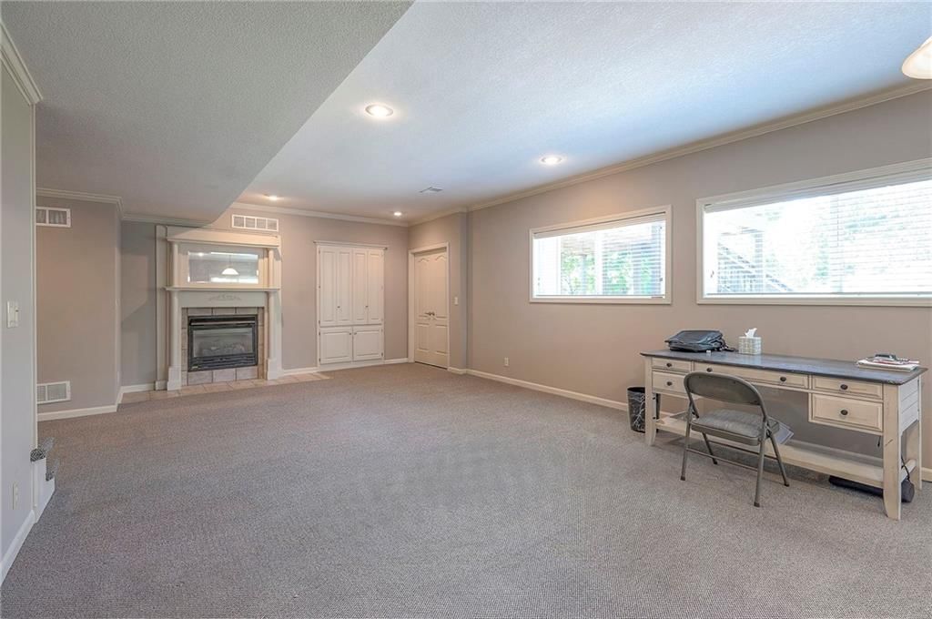 14336 England Street — photo 48