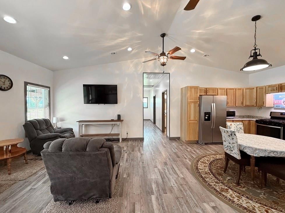Photo 8 of 49 - 30285 E Pawhuska Road