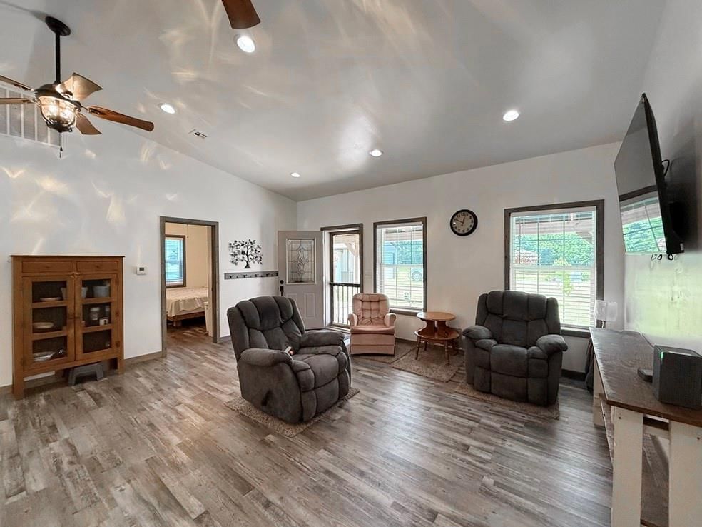 Photo 9 of 49 - 30285 E Pawhuska Road