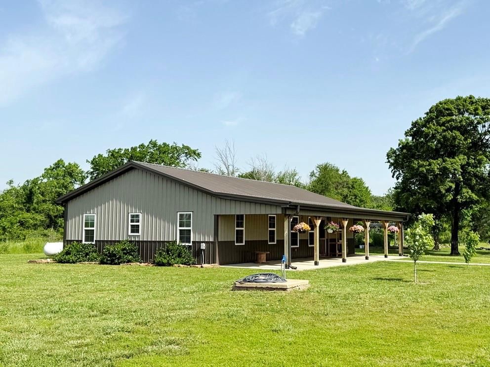 Photo 28 of 49 - 30285 E Pawhuska Road