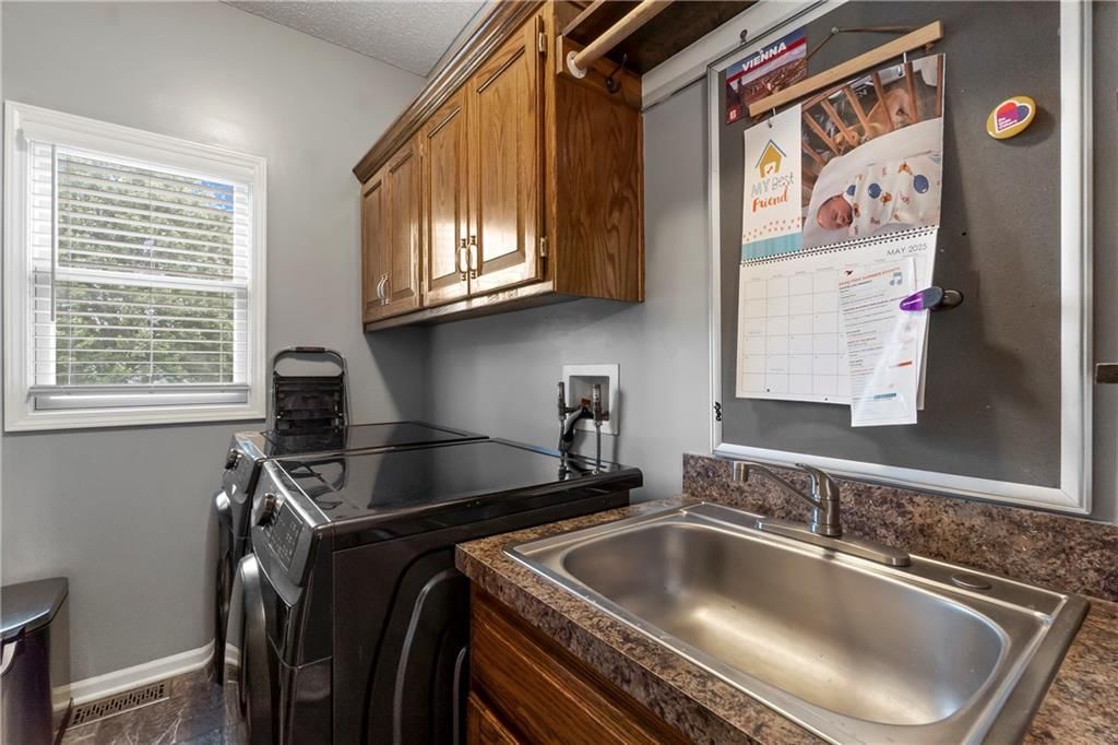 16262 S Parkwood Street — photo 14