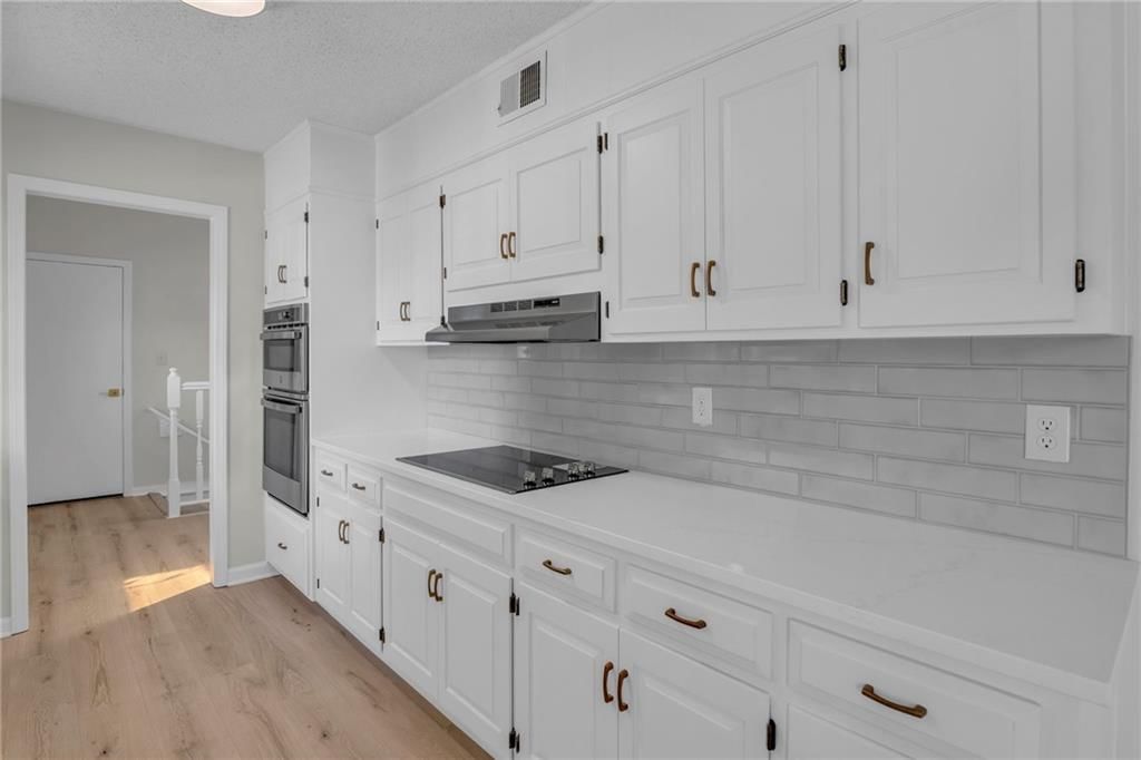 14 Woodbridge Lane — photo 9