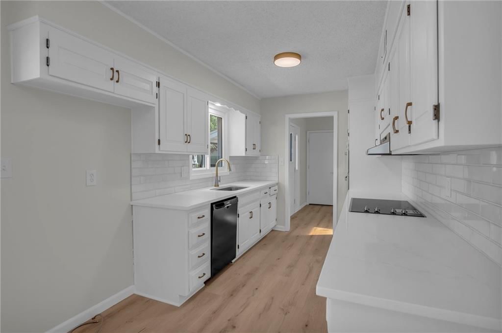 14 Woodbridge Lane — photo 11