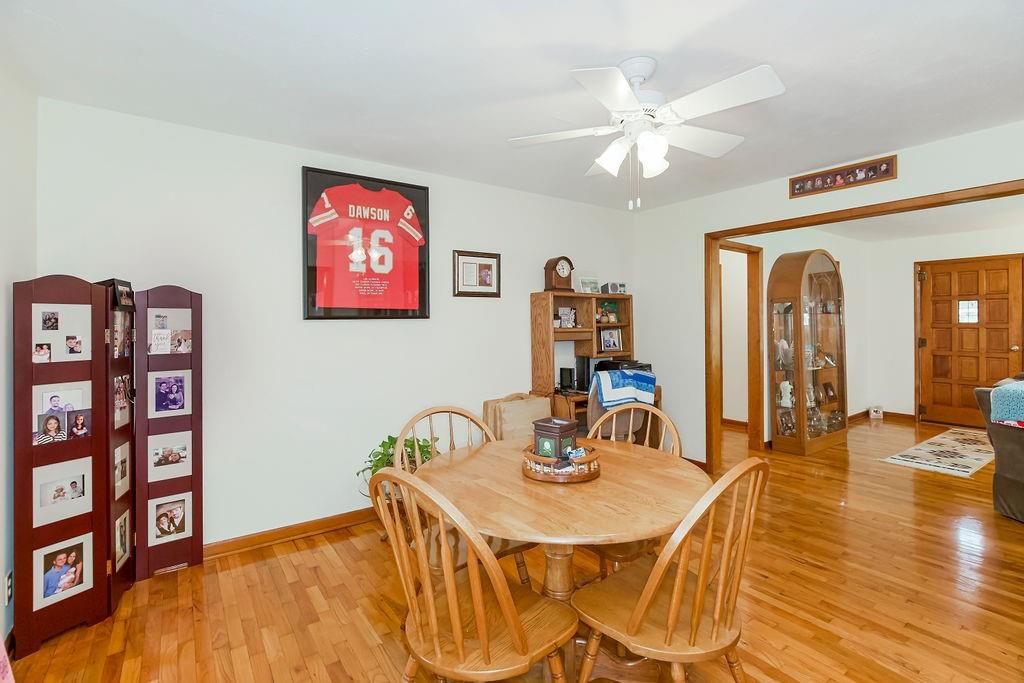 Photo 18 of 35 - 911 Limit Street, Leavenworth, KS 66048