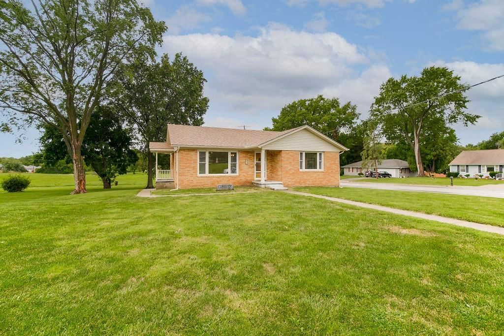 Photo 32 of 35 - 911 Limit Street, Leavenworth, KS 66048