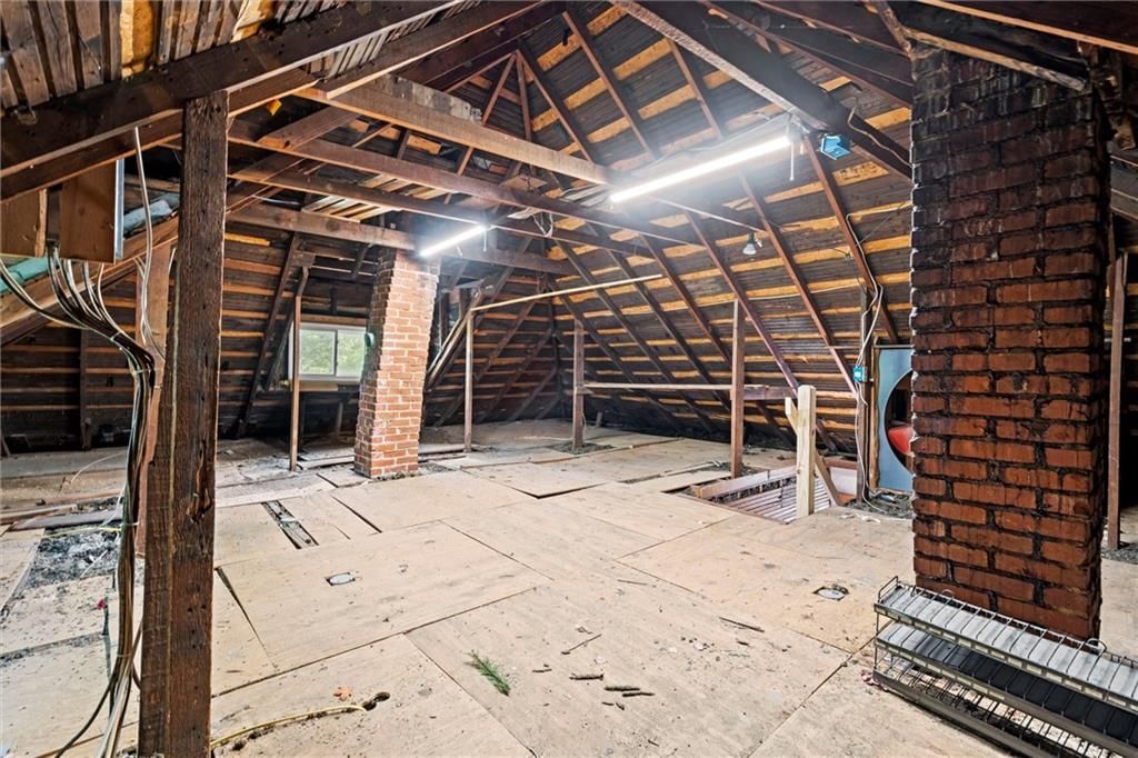 Photo 49 of 55 - 2701 E Elm Street