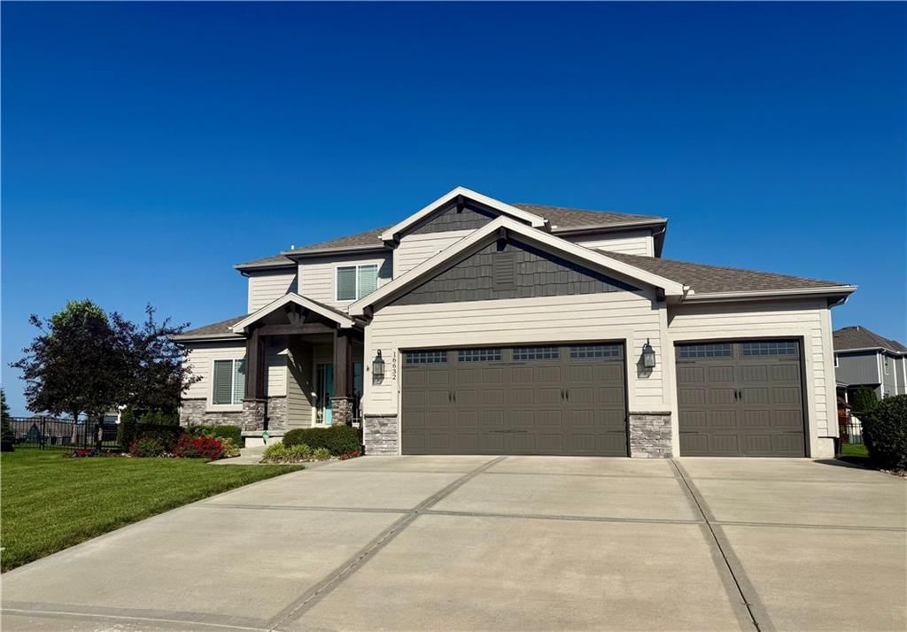 Photo 2 of 57 - 16632 S Schweiger Drive