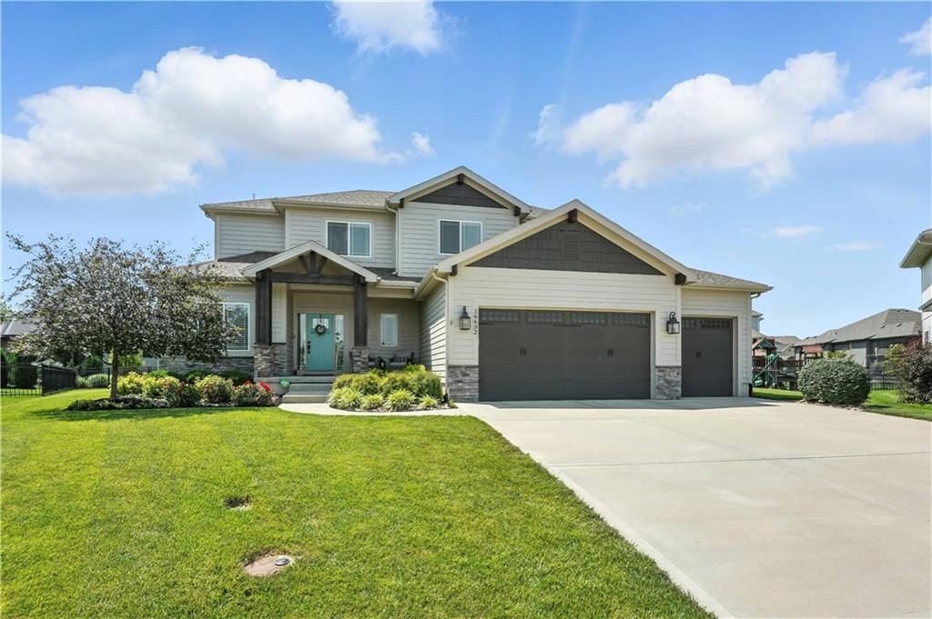 Photo 6 of 57 - 16632 S Schweiger Drive