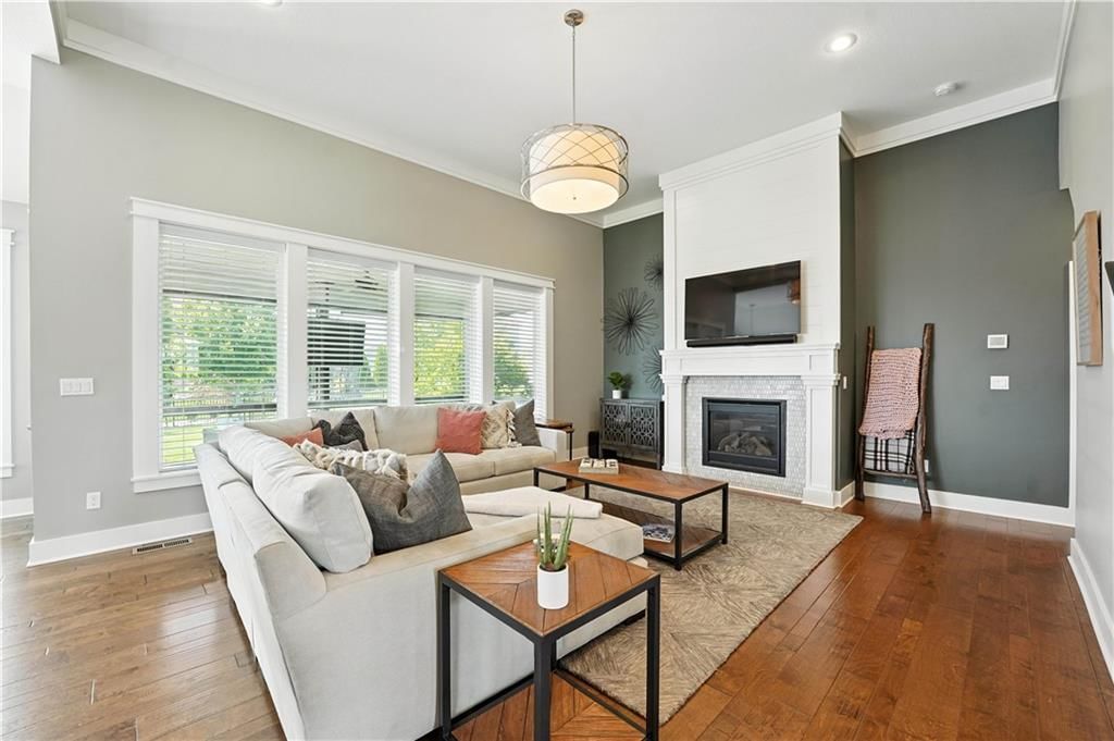 Photo 16 of 57 - 16632 S Schweiger Drive