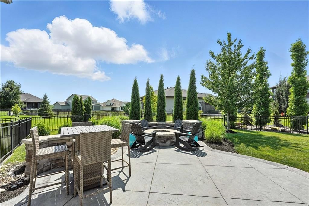 Photo 34 of 57 - 16632 S Schweiger Drive