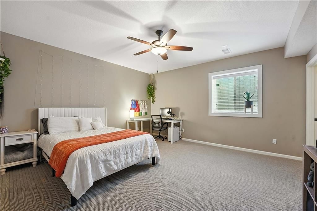 Photo 40 of 57 - 16632 S Schweiger Drive