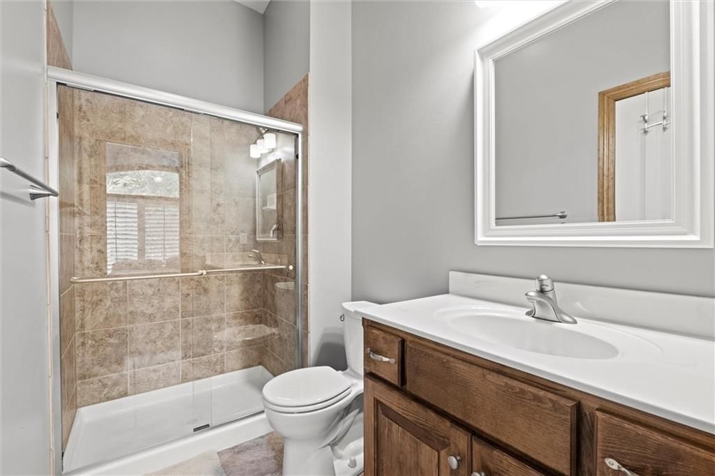 Photo 19 of 41 - 19004 W 98TH Terrace
