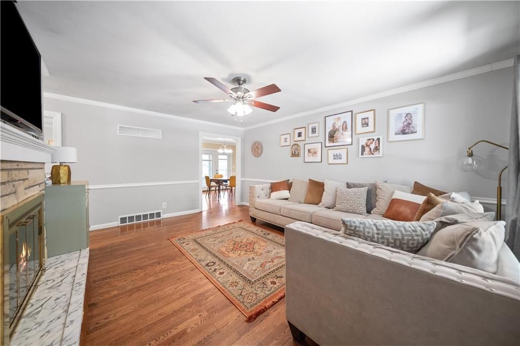 810 SW Pleasant Drive — photo 5