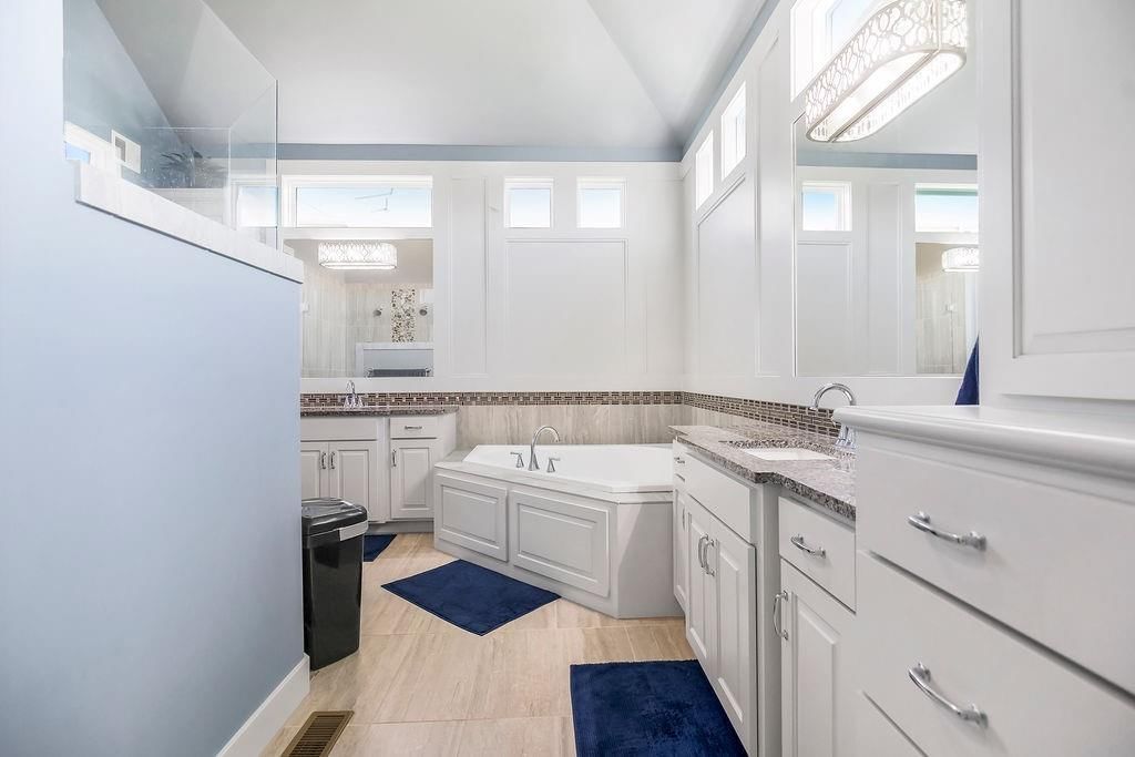 10417 W 172nd Street — photo 18