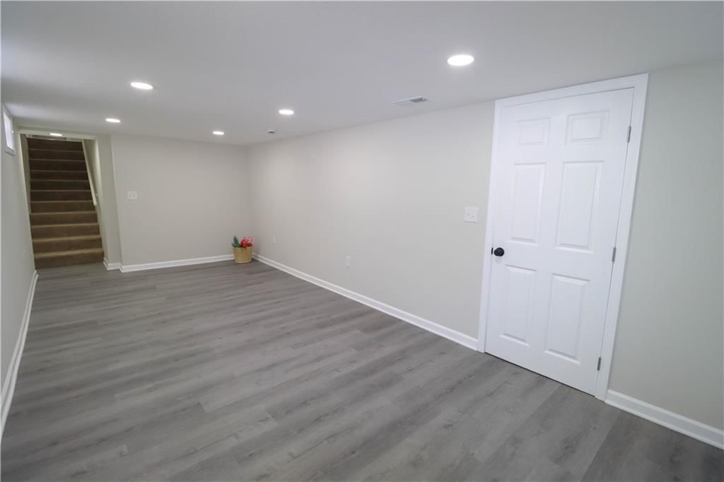 53 N Valley Street — photo 26