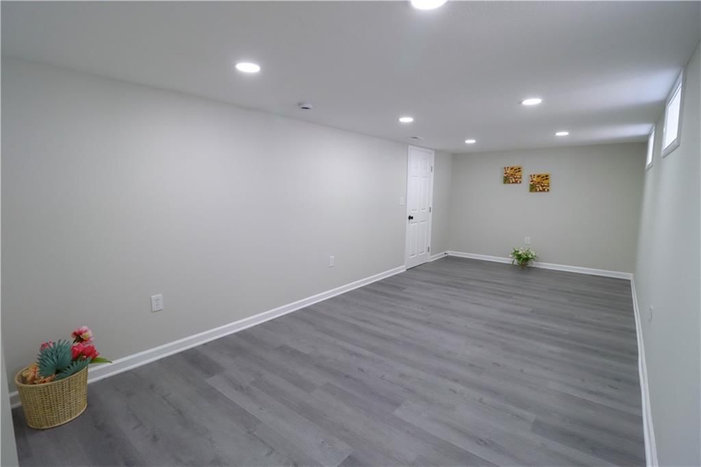 53 N Valley Street — photo 27