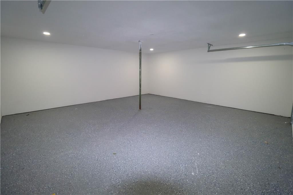 53 N Valley Street — photo 32