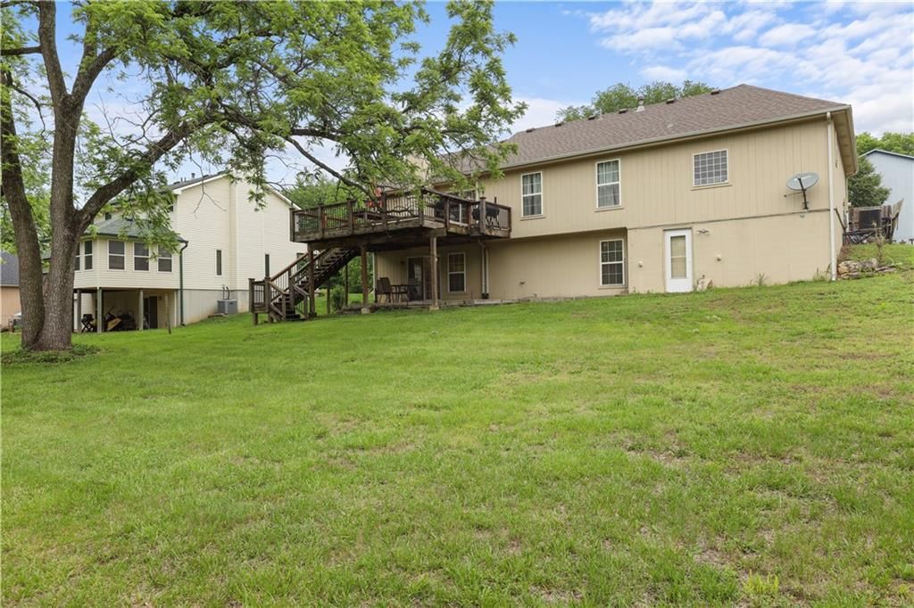13825 Woodmont Avenue — photo 3