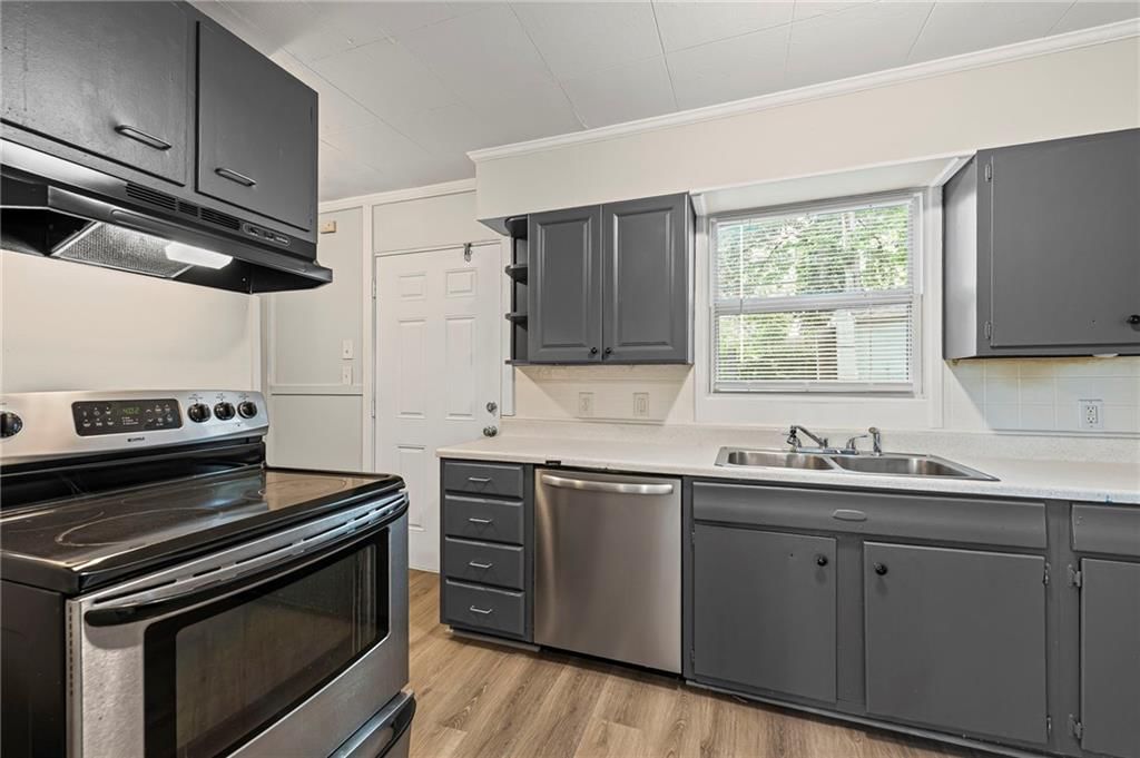 Photo 13 of 22 - 712 NE 45th Street