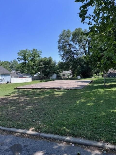 219 Pottawatomie Street — photo 3