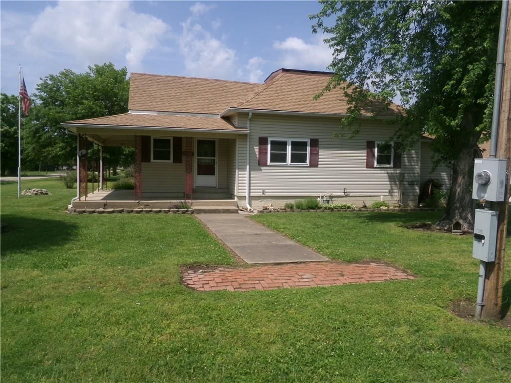304 E Sixth Street — photo 2