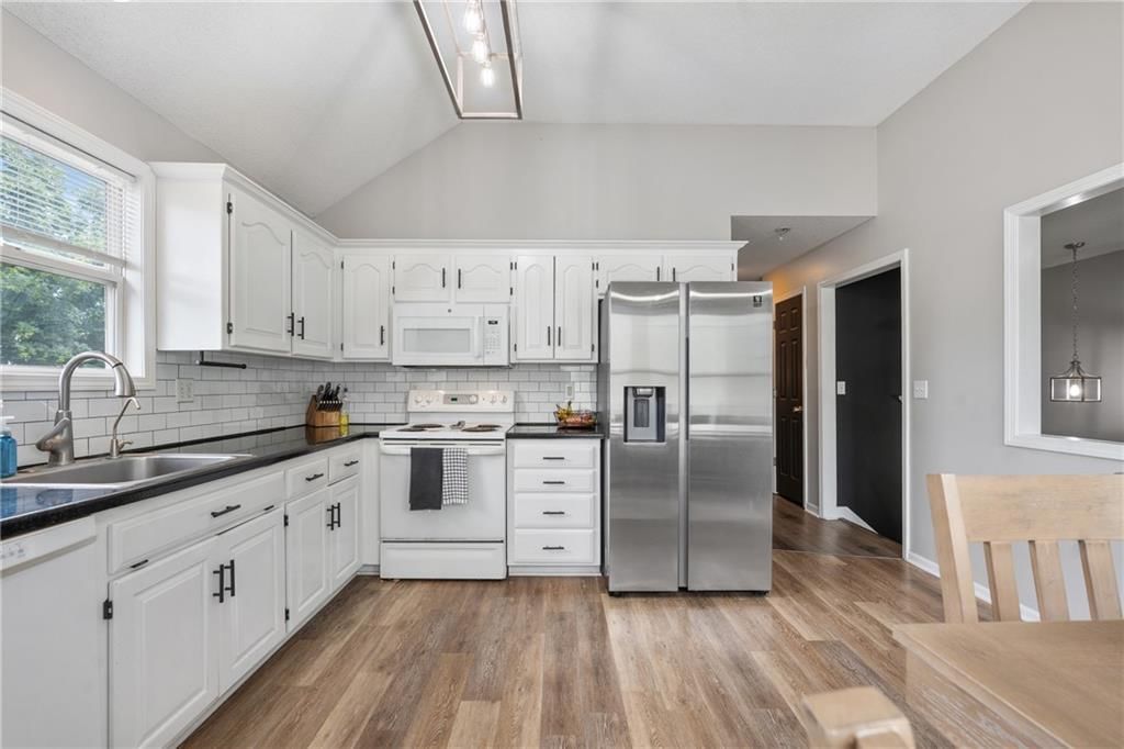 612 N Winwood Street — photo 8