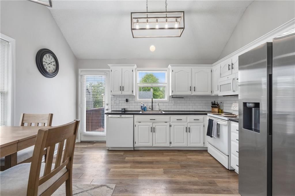 612 N Winwood Street — photo 9