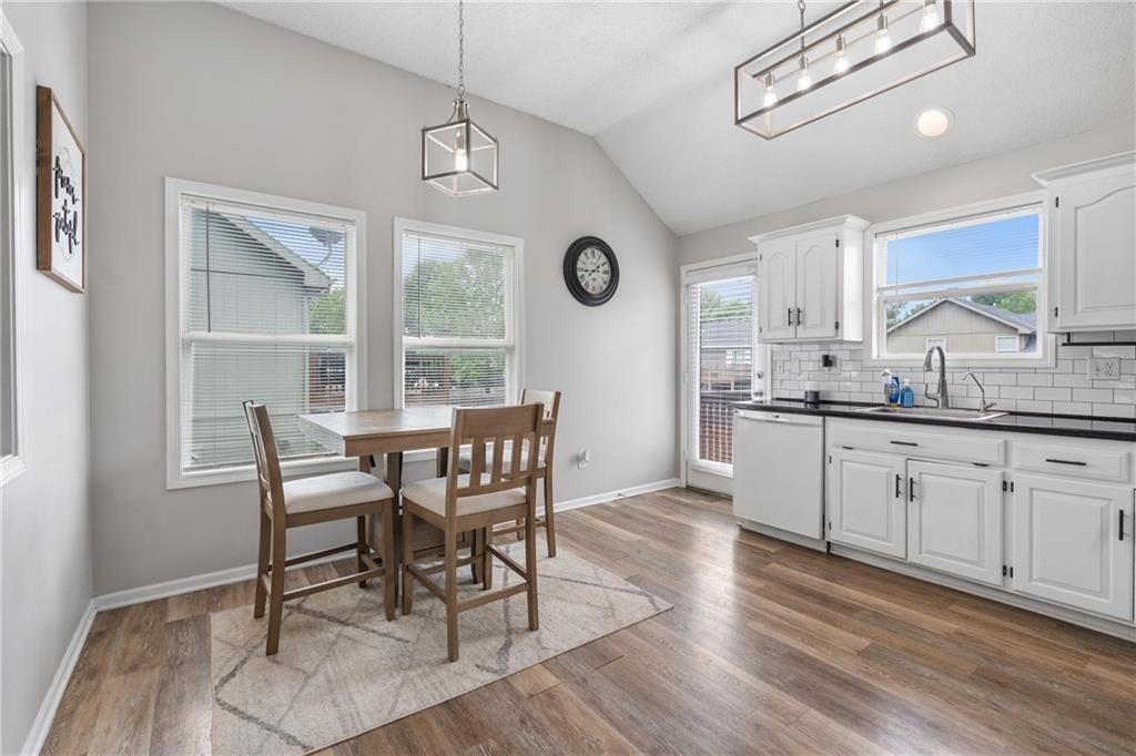 612 N Winwood Street — photo 10