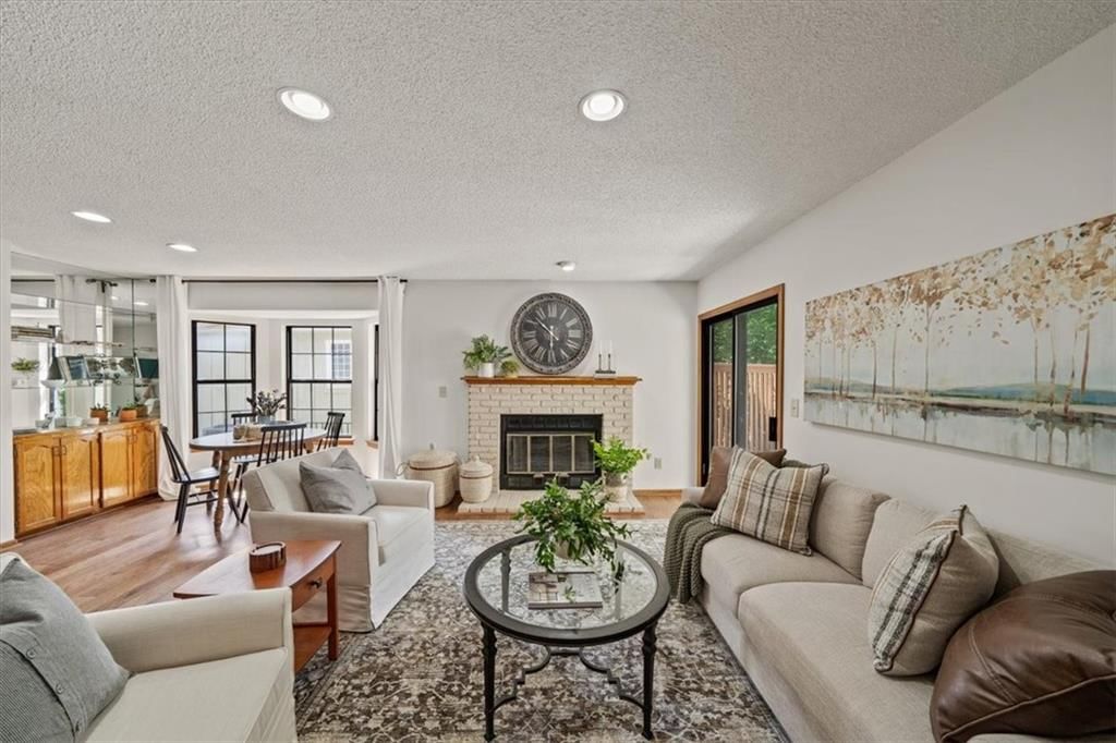 12332 W 105th Terrace — photo 3