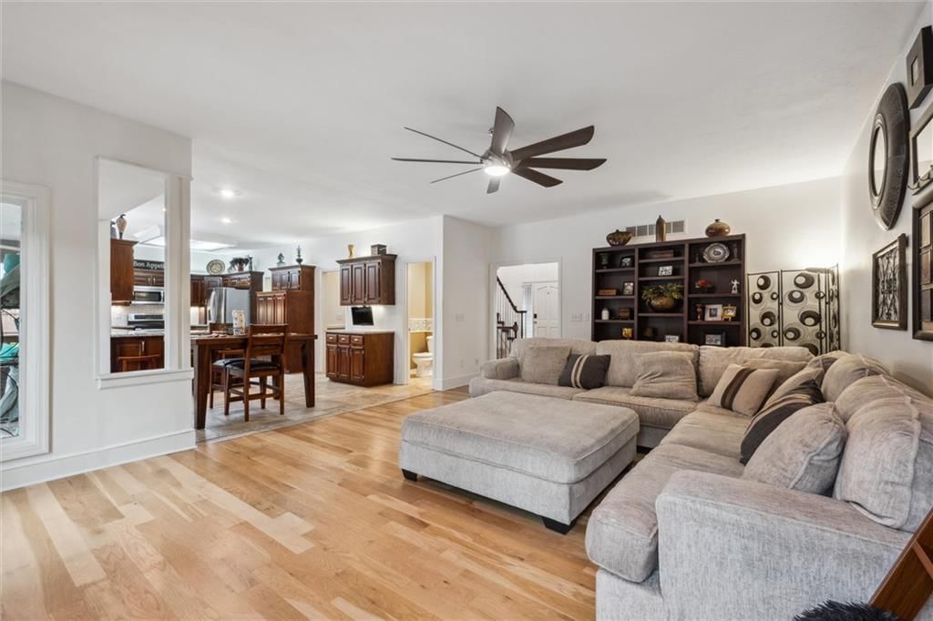 712 SW Benjamin Drive — photo 10