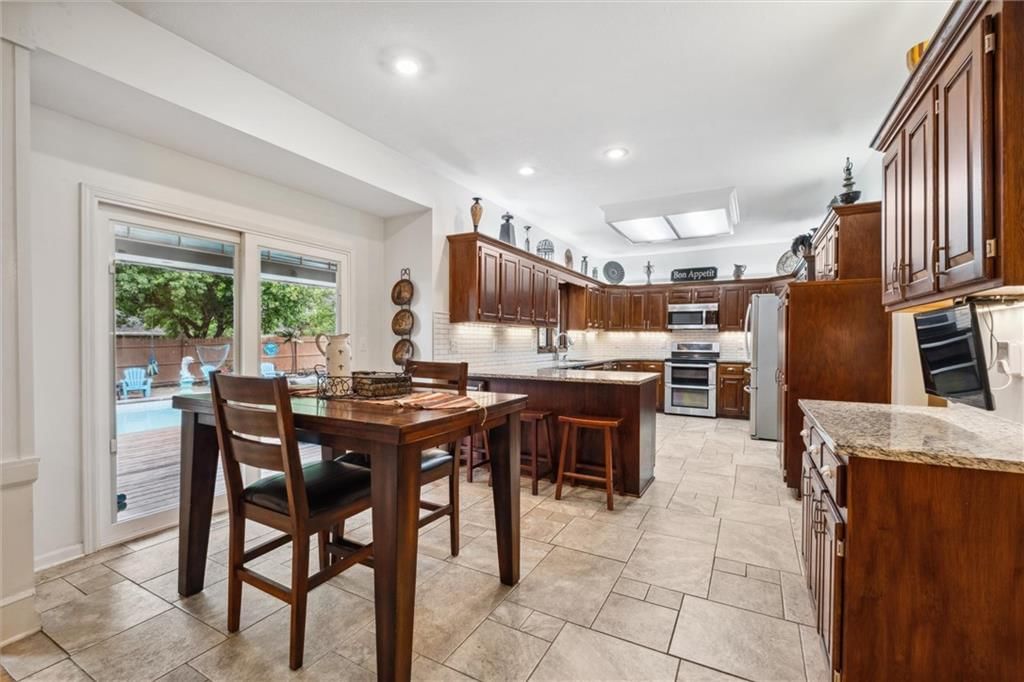712 SW Benjamin Drive — photo 11