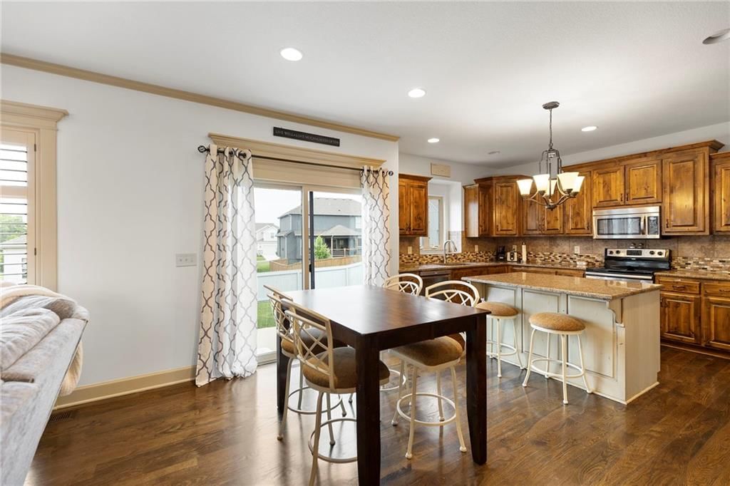 24318 W 91st Place — photo 9
