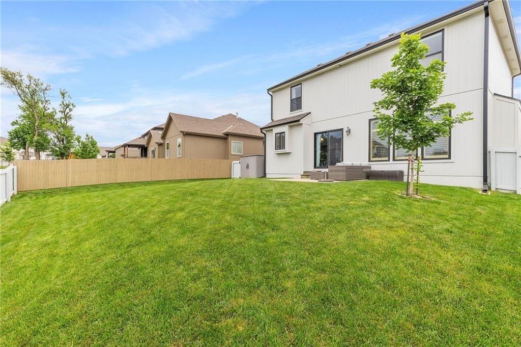 24318 W 91st Place — photo 40