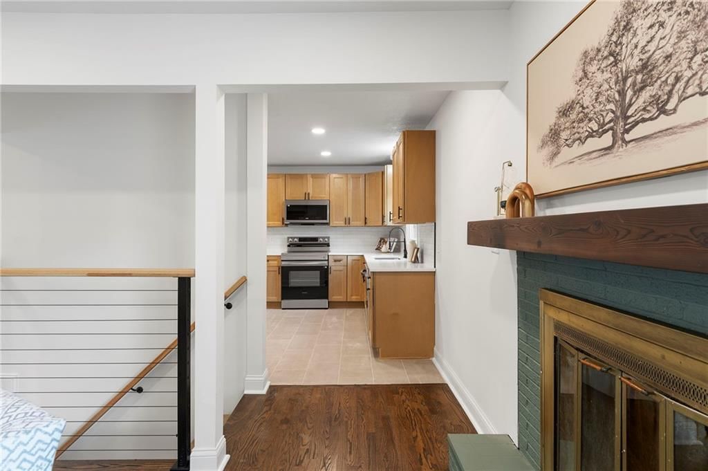 1104 W 100th Terrace — photo 6