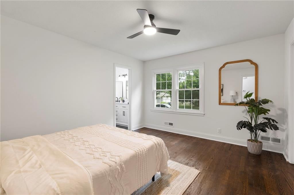 1104 W 100th Terrace — photo 15