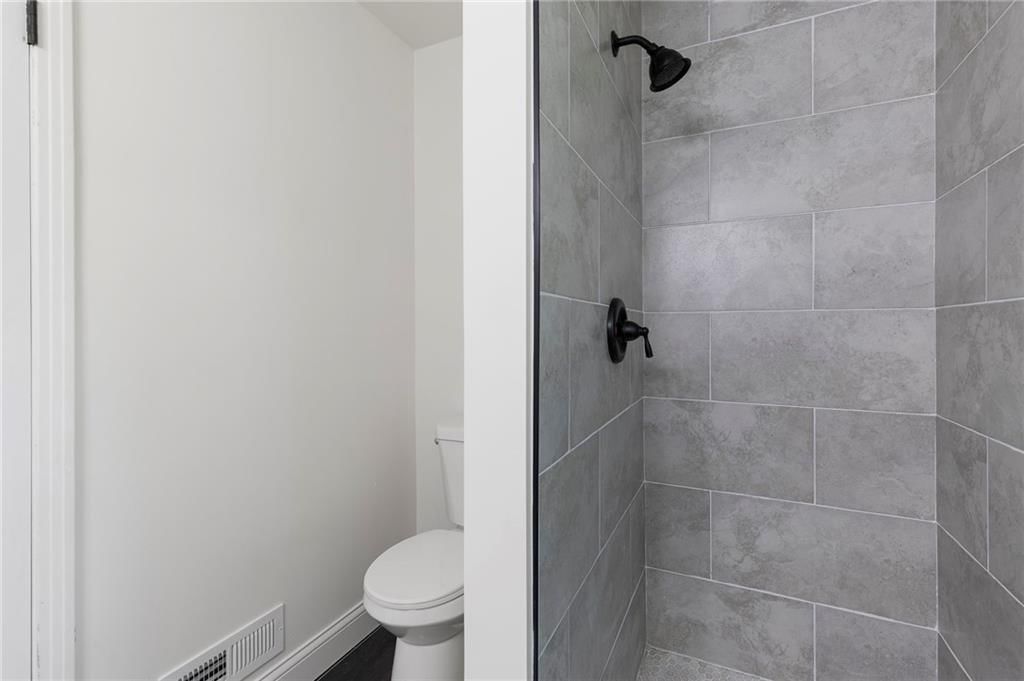 1104 W 100th Terrace — photo 17