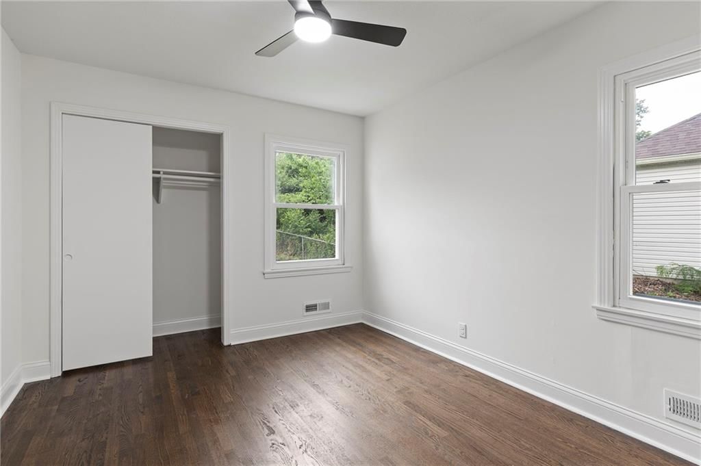 1104 W 100th Terrace — photo 19
