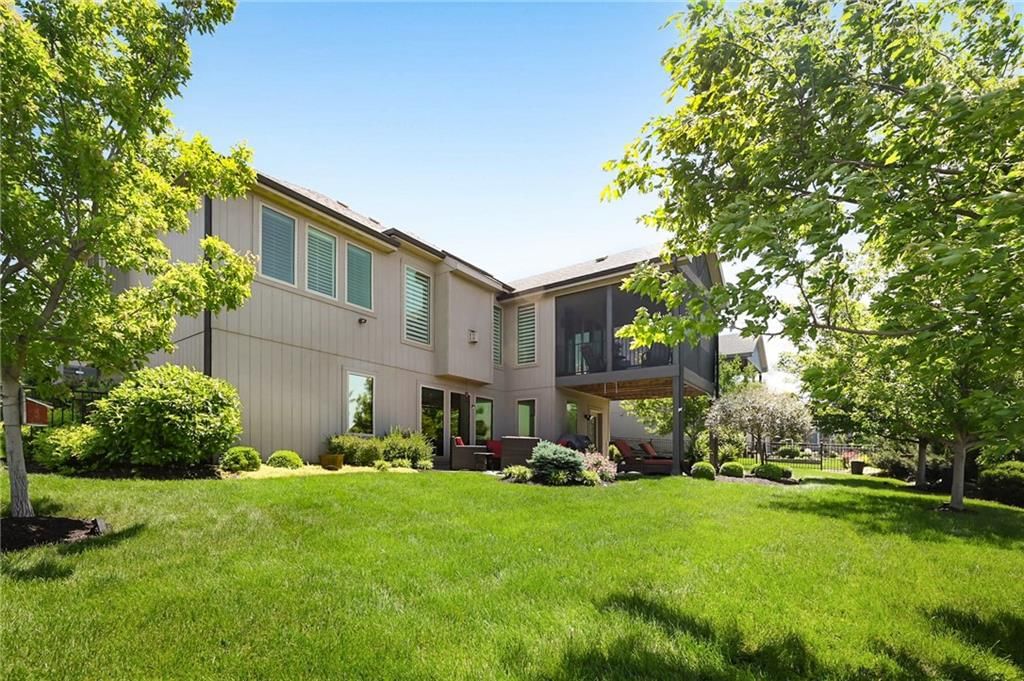 16812 Gillette Street — photo 33
