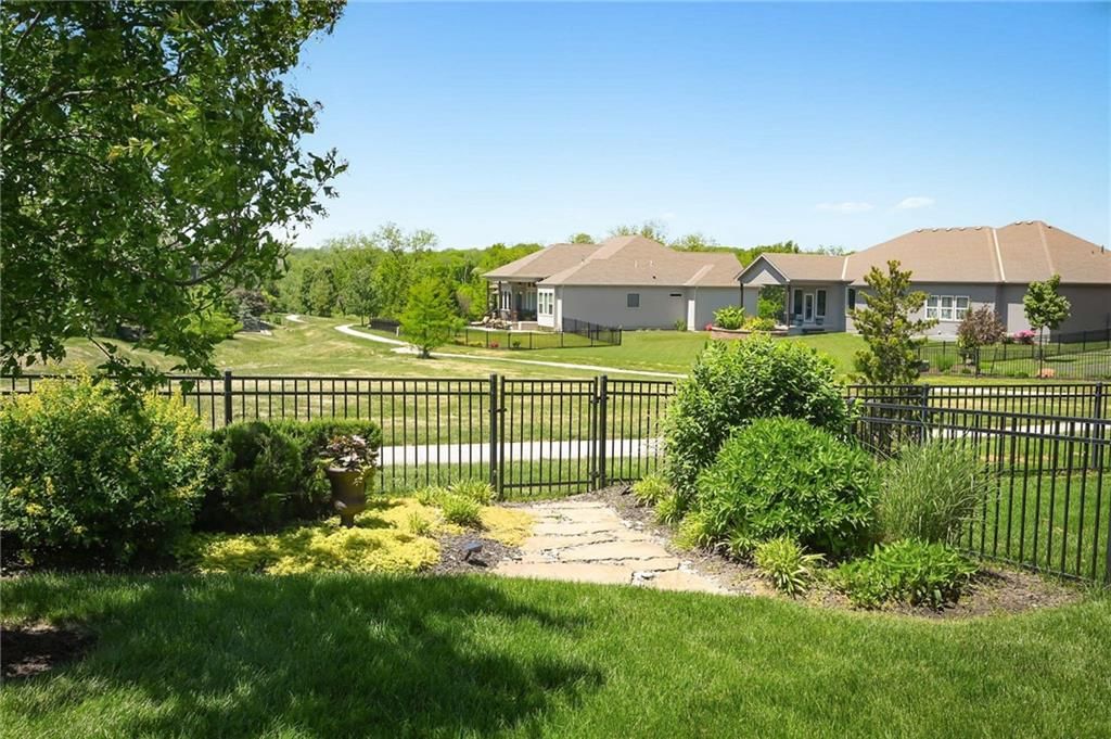 16812 Gillette Street — photo 34