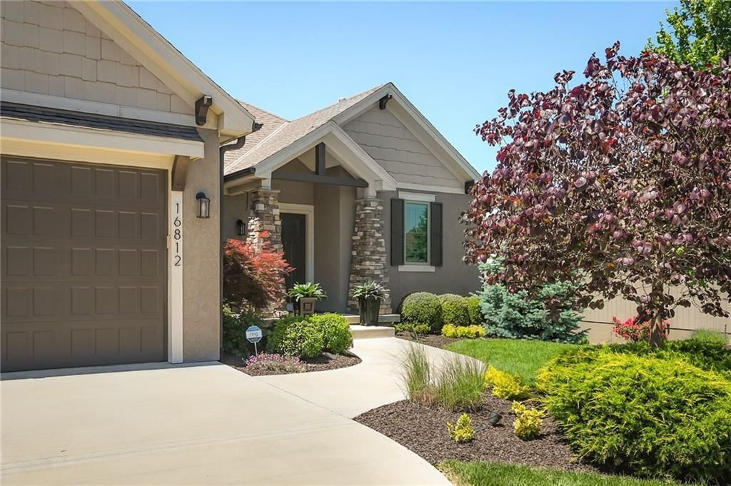 16812 Gillette Street — photo 35