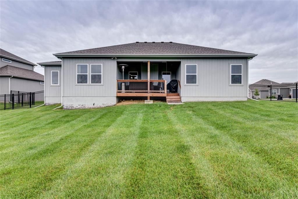 7495 NW Douglas Court — photo 45
