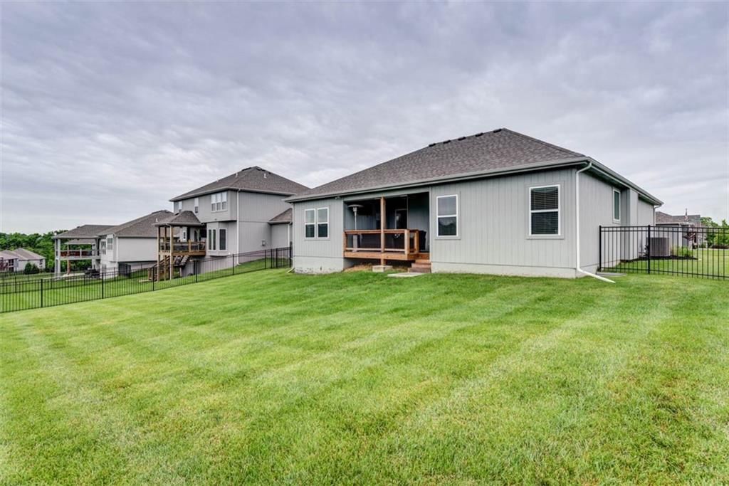 7495 NW Douglas Court — photo 46