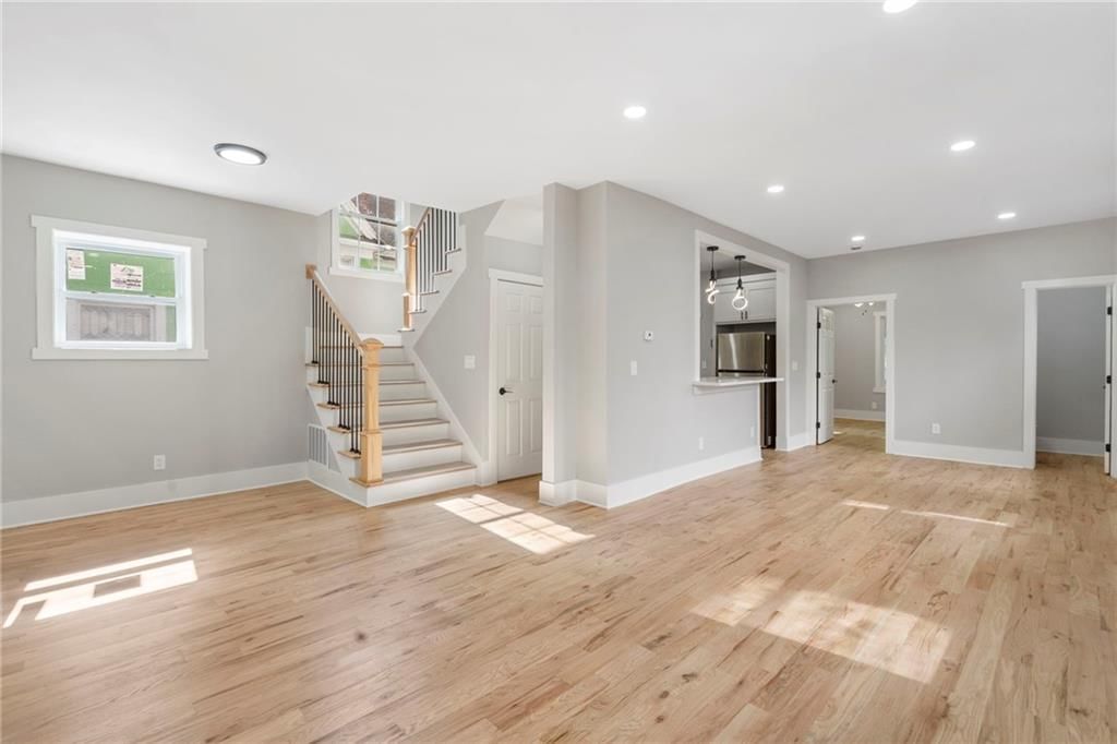 2815 E 33rd Street — photo 5