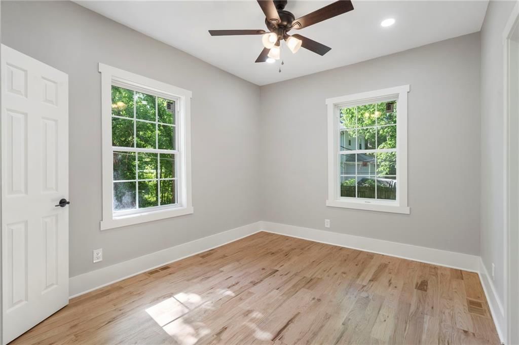 2815 E 33rd Street — photo 13