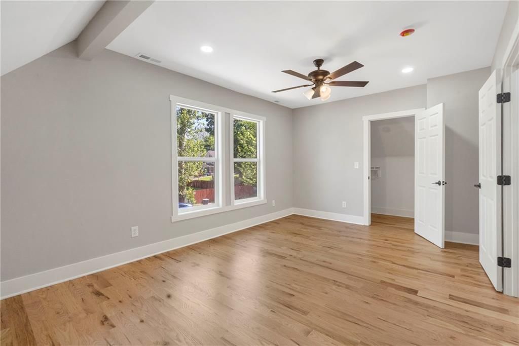 2815 E 33rd Street — photo 17