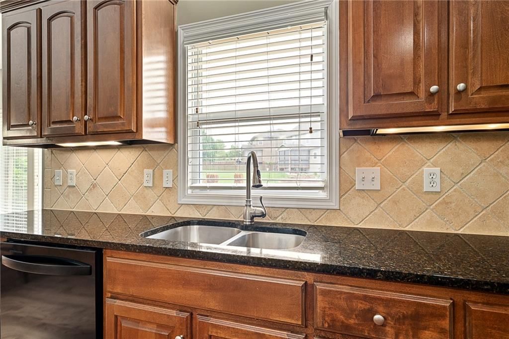 2703 SW 9th Terrace — photo 11