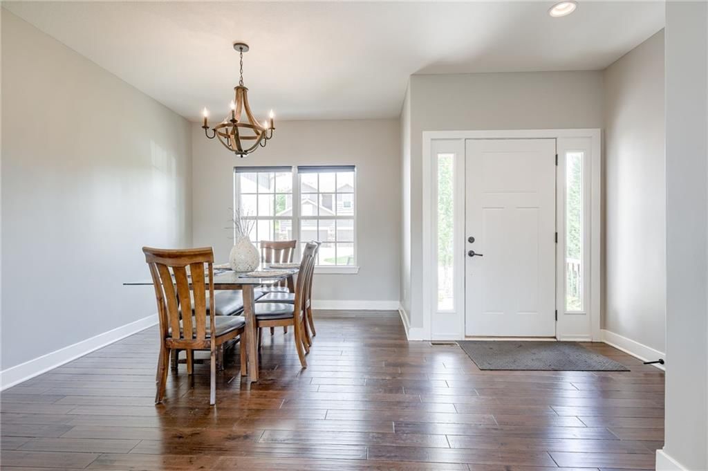 12435 Parkview Avenue — photo 2