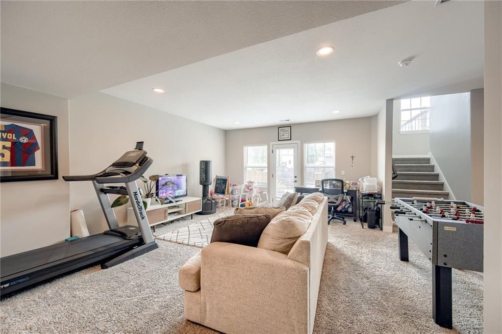12435 Parkview Avenue — photo 30