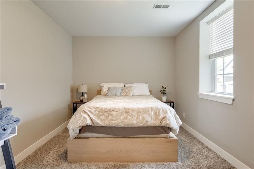 12435 Parkview Avenue — photo 32
