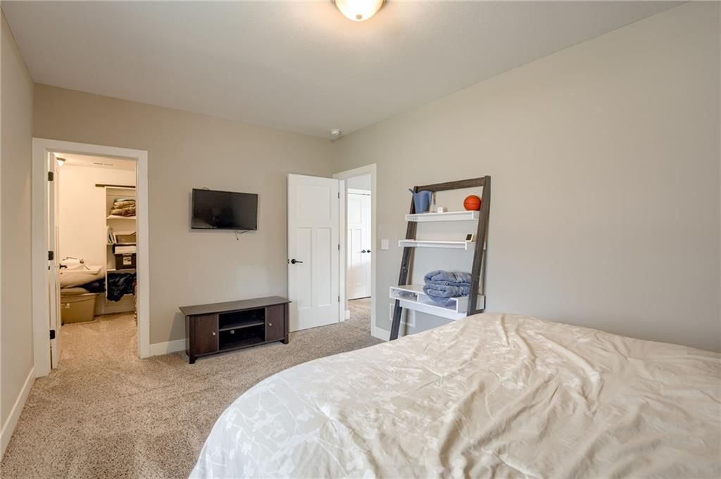 12435 Parkview Avenue — photo 33